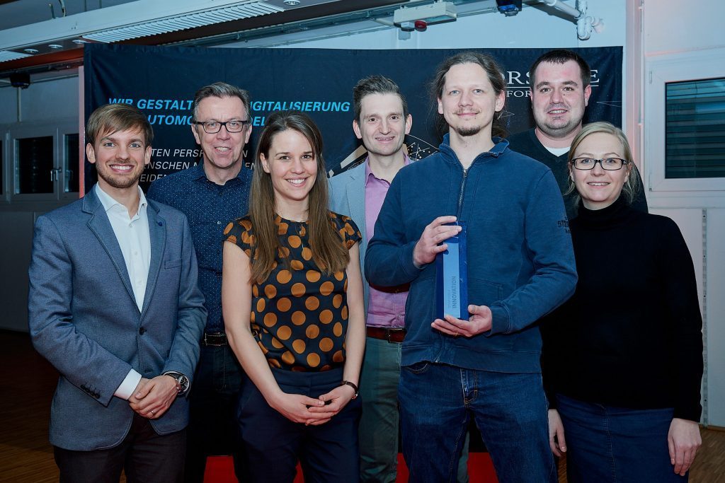 Das Digital Innovation Management Team beim Erhalt des Porsche Informatik Change Award